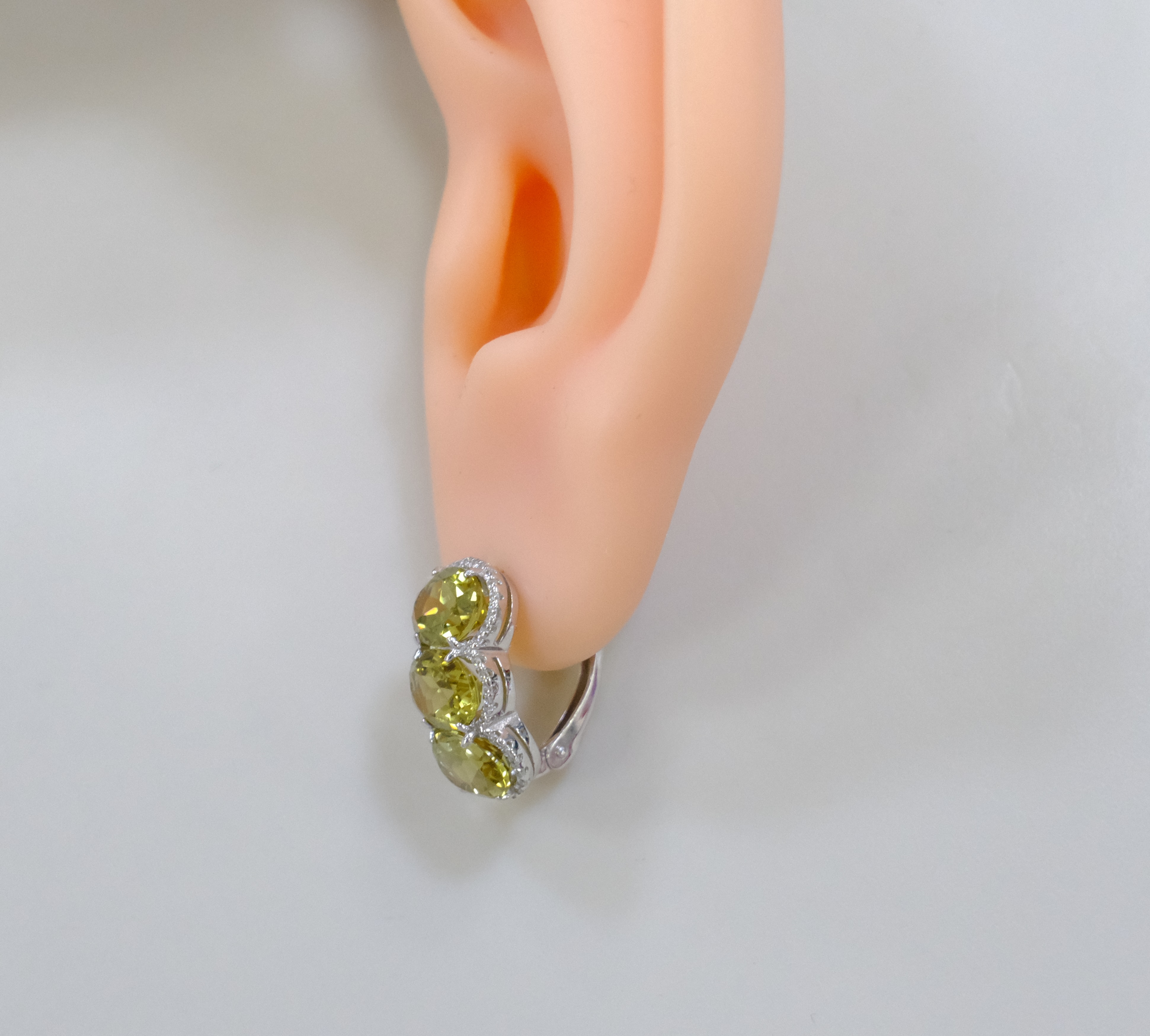 Серебряные серьги с кварцем